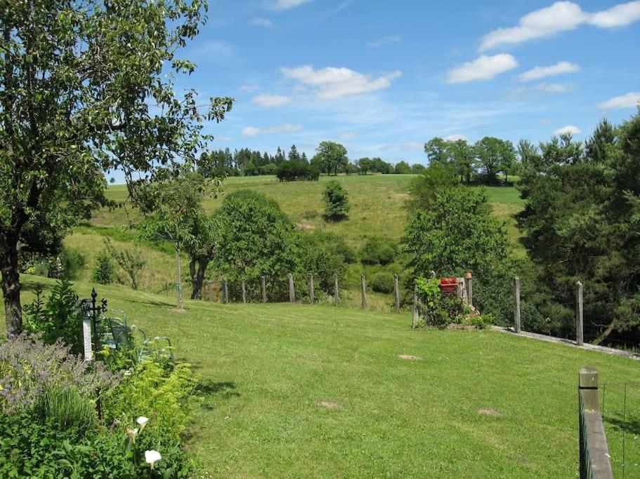Cottage By The Chateau With Pool In National Parc Les Salles-Lavauguyon Luaran gambar
