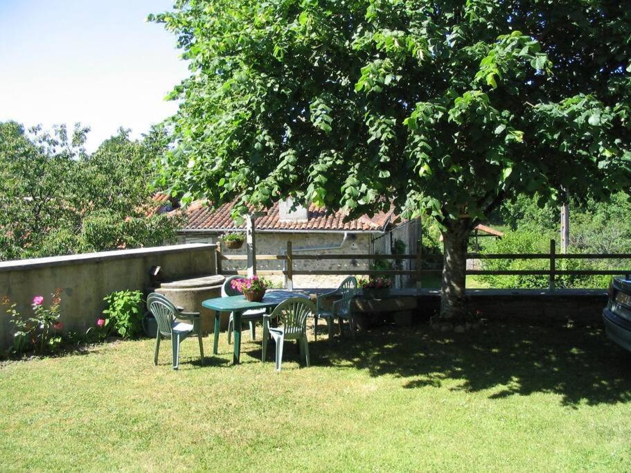 Cottage By The Chateau With Pool In National Parc Les Salles-Lavauguyon Luaran gambar