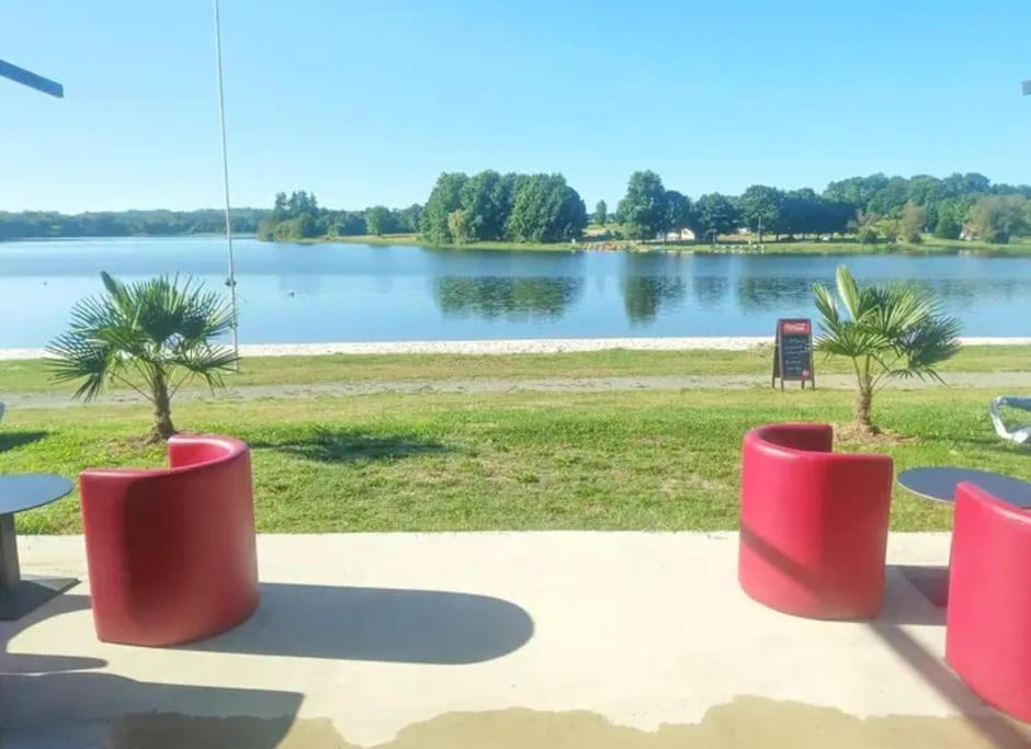 Cottage By The Chateau With Pool In National Parc Les Salles-Lavauguyon Luaran gambar