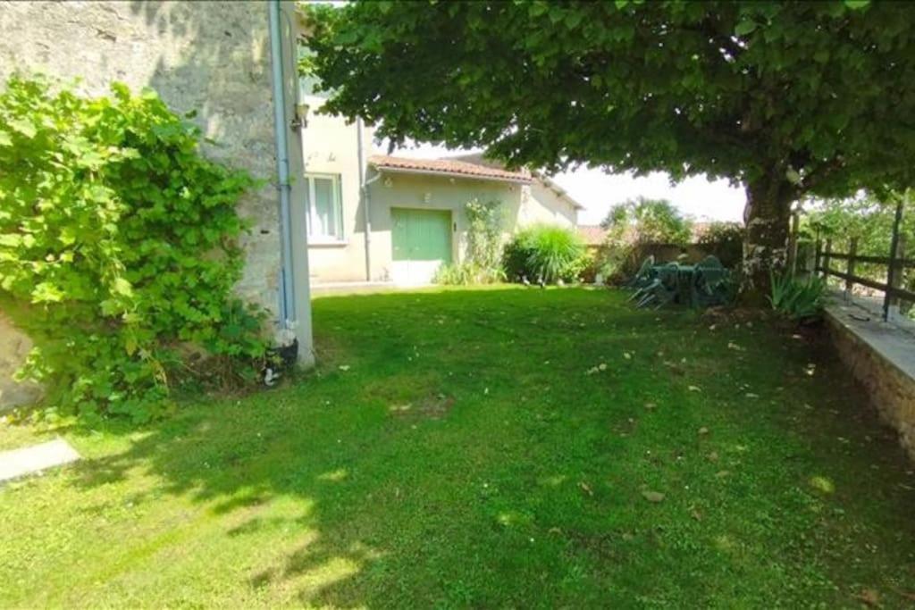 Cottage By The Chateau With Pool In National Parc Les Salles-Lavauguyon Luaran gambar