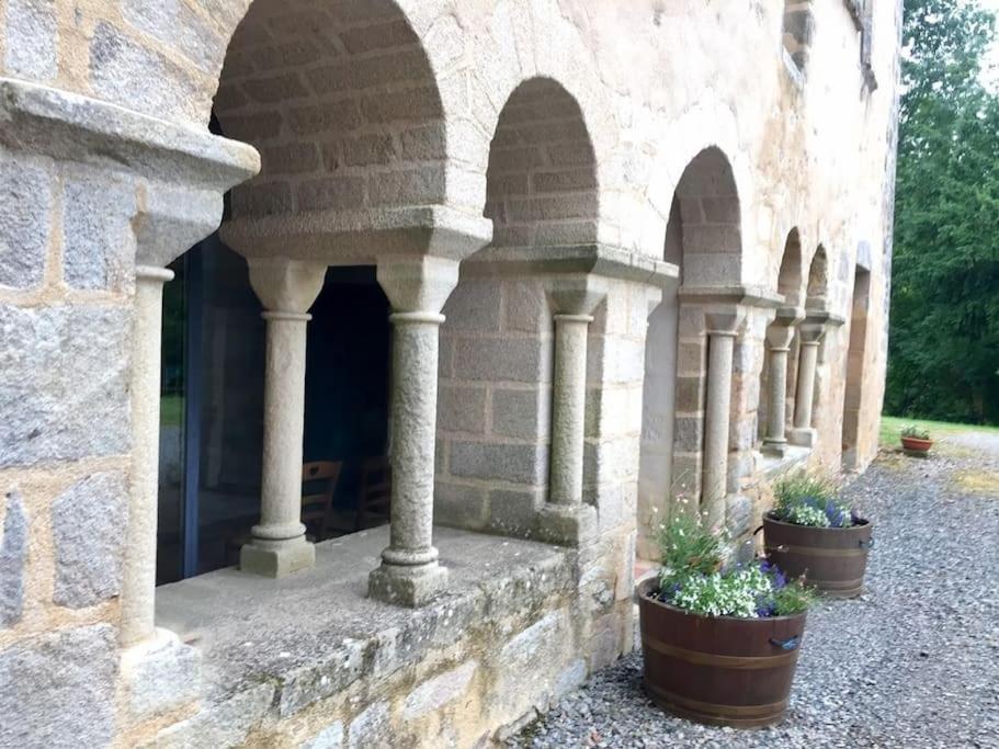 Cottage By The Chateau With Pool In National Parc Les Salles-Lavauguyon Luaran gambar