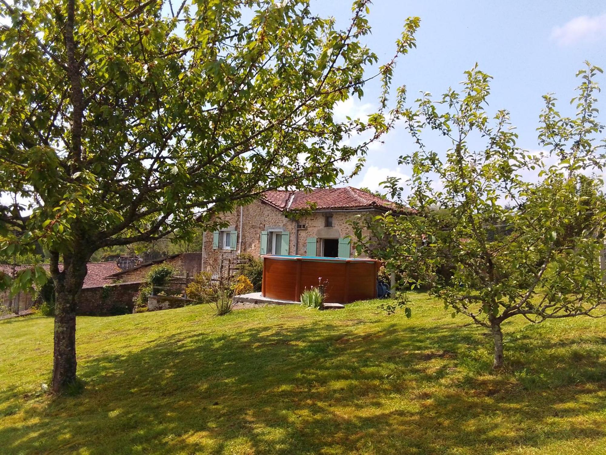 Cottage By The Chateau With Pool In National Parc Les Salles-Lavauguyon Luaran gambar