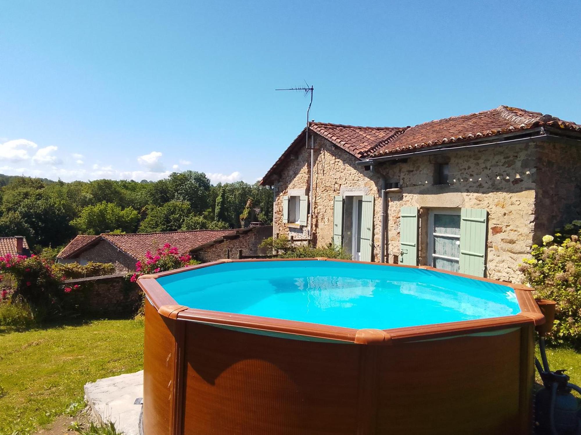 Cottage By The Chateau With Pool In National Parc Les Salles-Lavauguyon Luaran gambar